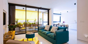SHELTER in Elegant 2BR with Veranda close to Beach by FeelHome